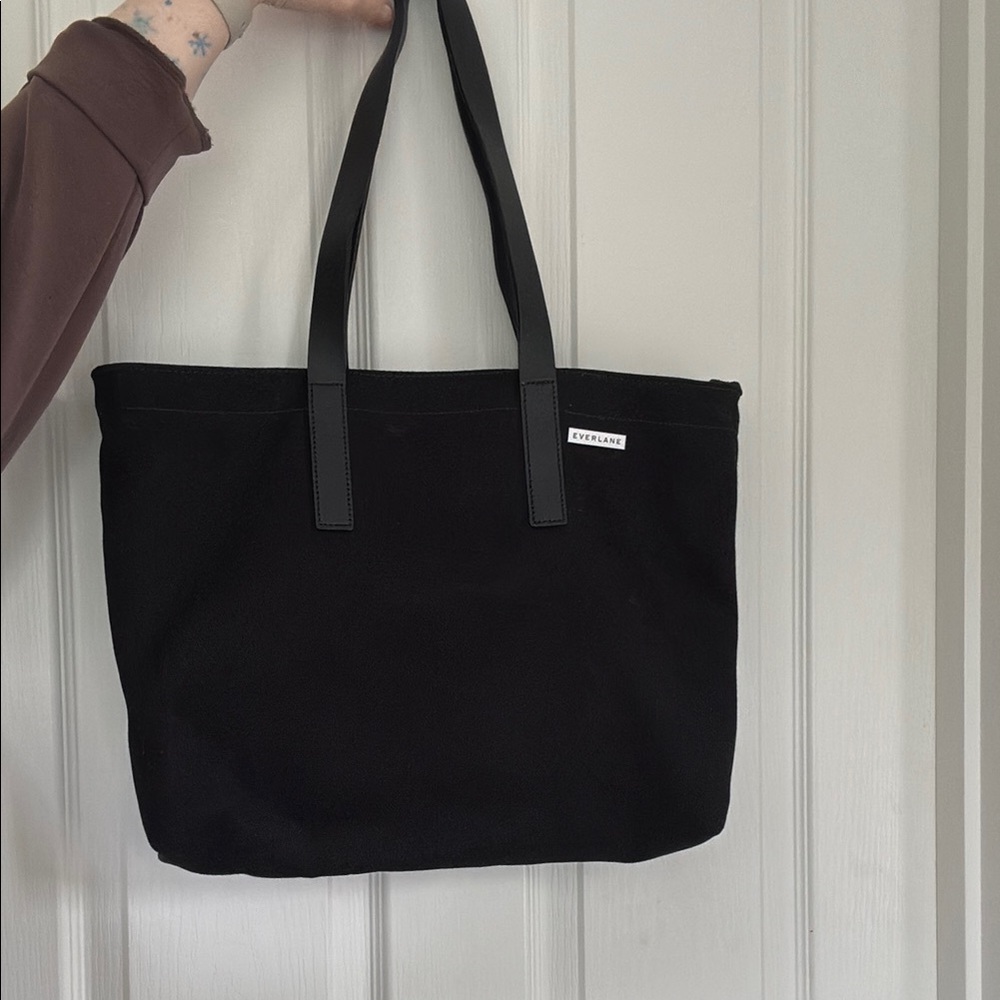 Everlane Black Tote Bag Minimalist Design